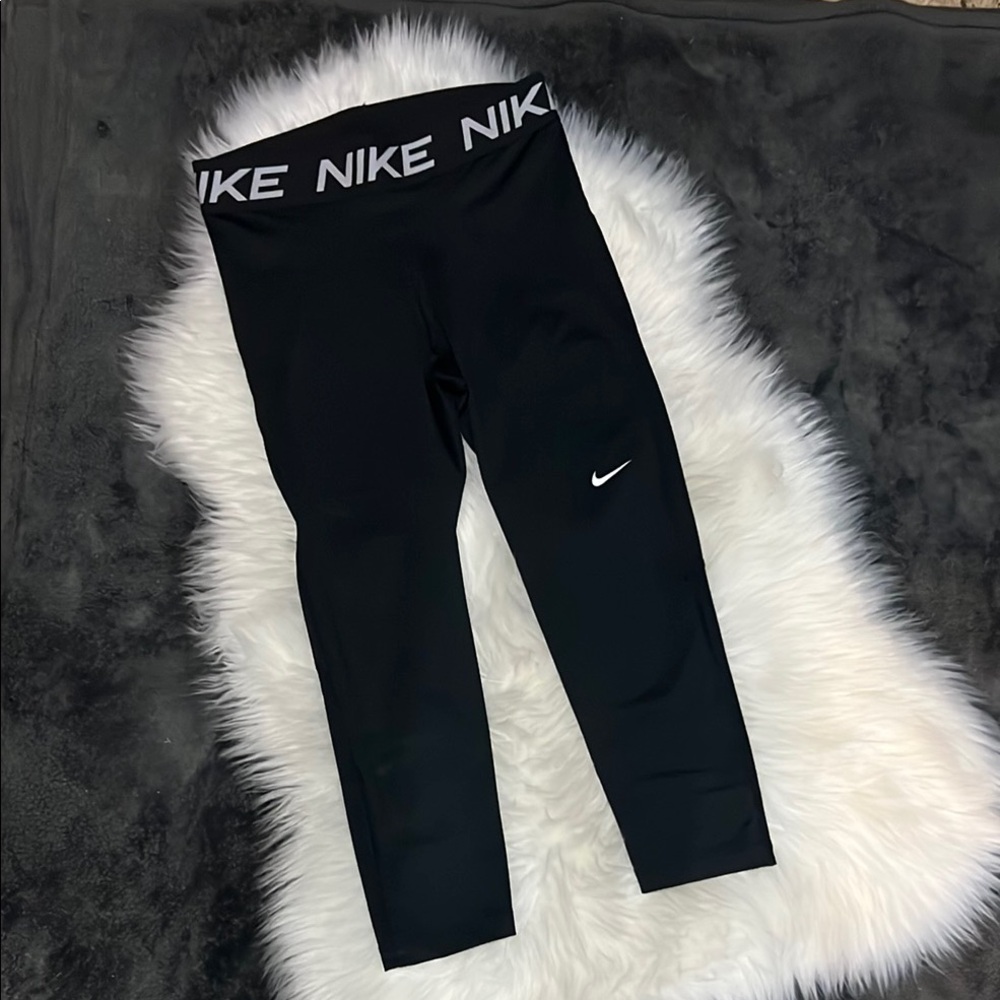 Nike DriFit black running capri M